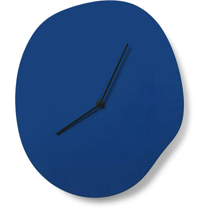 Ferm LIVING Melt Wanduhr, Blau