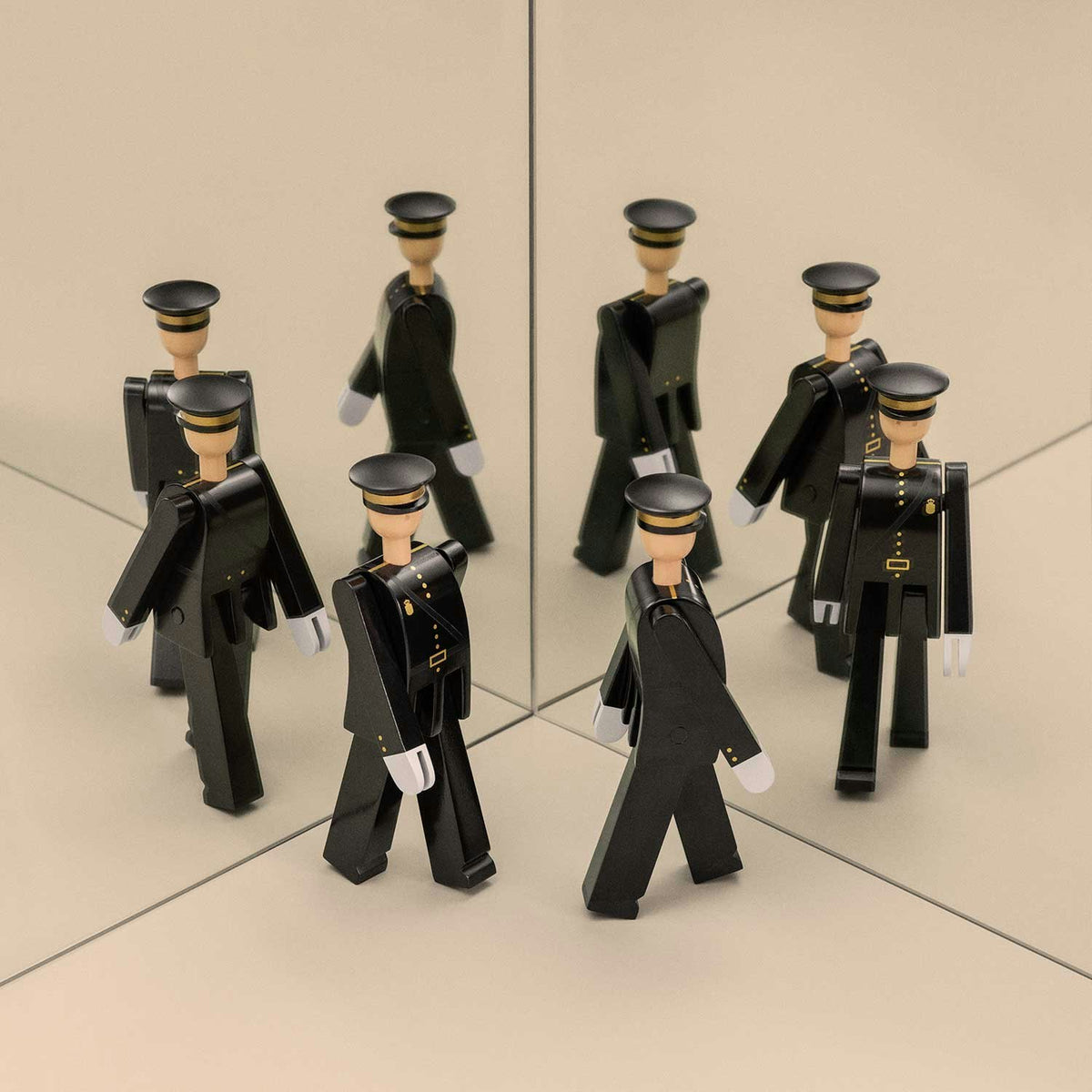 Kay Bojesen Polizist 18,5 Cm, Schwarz